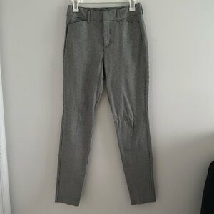Old Navy High Waisted Skinny Trouser Size 4